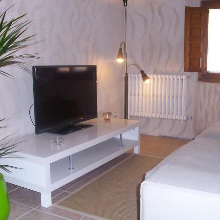 Casa Rural Con Jacuzzi Taberna Del Tio Pedro Cabanas de Polendos Bagian luar foto
