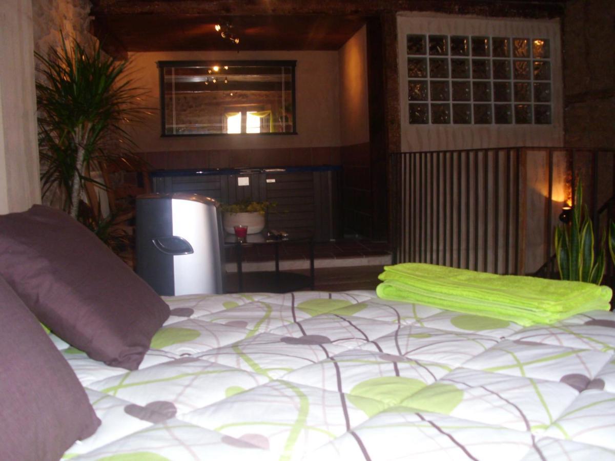 Casa Rural Con Jacuzzi Taberna Del Tio Pedro Cabanas de Polendos Bagian luar foto