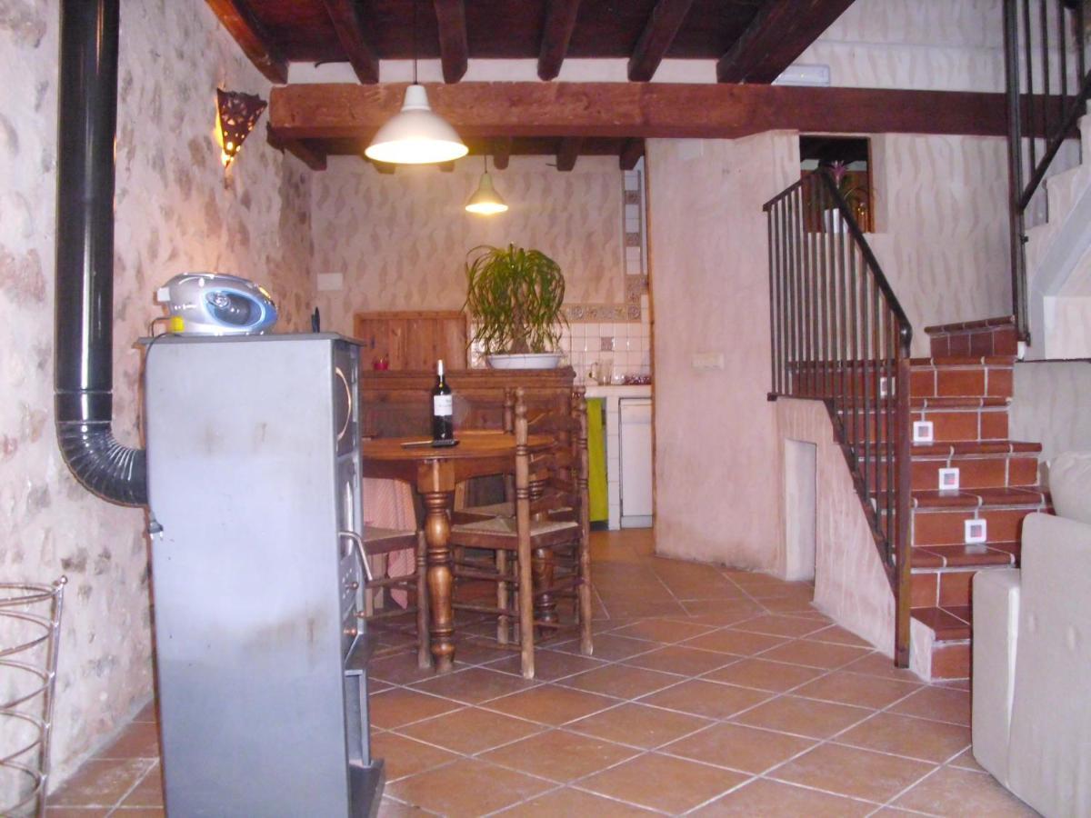 Casa Rural Con Jacuzzi Taberna Del Tio Pedro Cabanas de Polendos Bagian luar foto